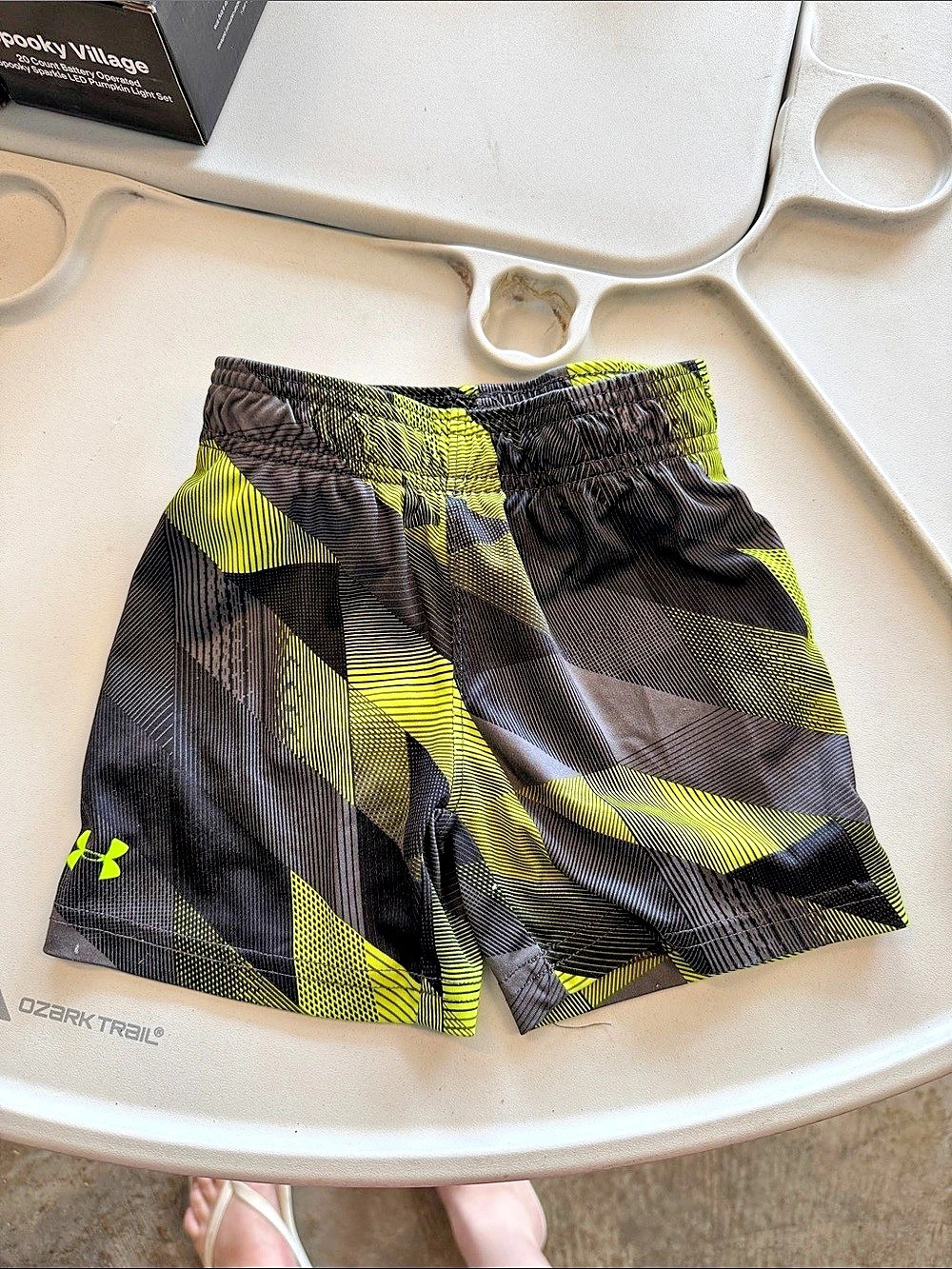 Under Armour Athletic Shorts Black & Green Boys 2T